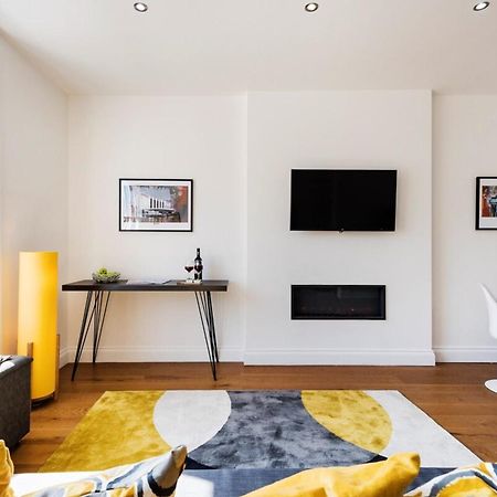 Bright And Modern Earls Court Gem Apartment ลอนดอน ภายนอก รูปภาพ