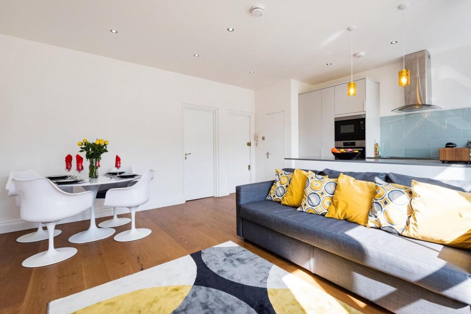 Bright And Modern Earls Court Gem Apartment ลอนดอน ภายนอก รูปภาพ