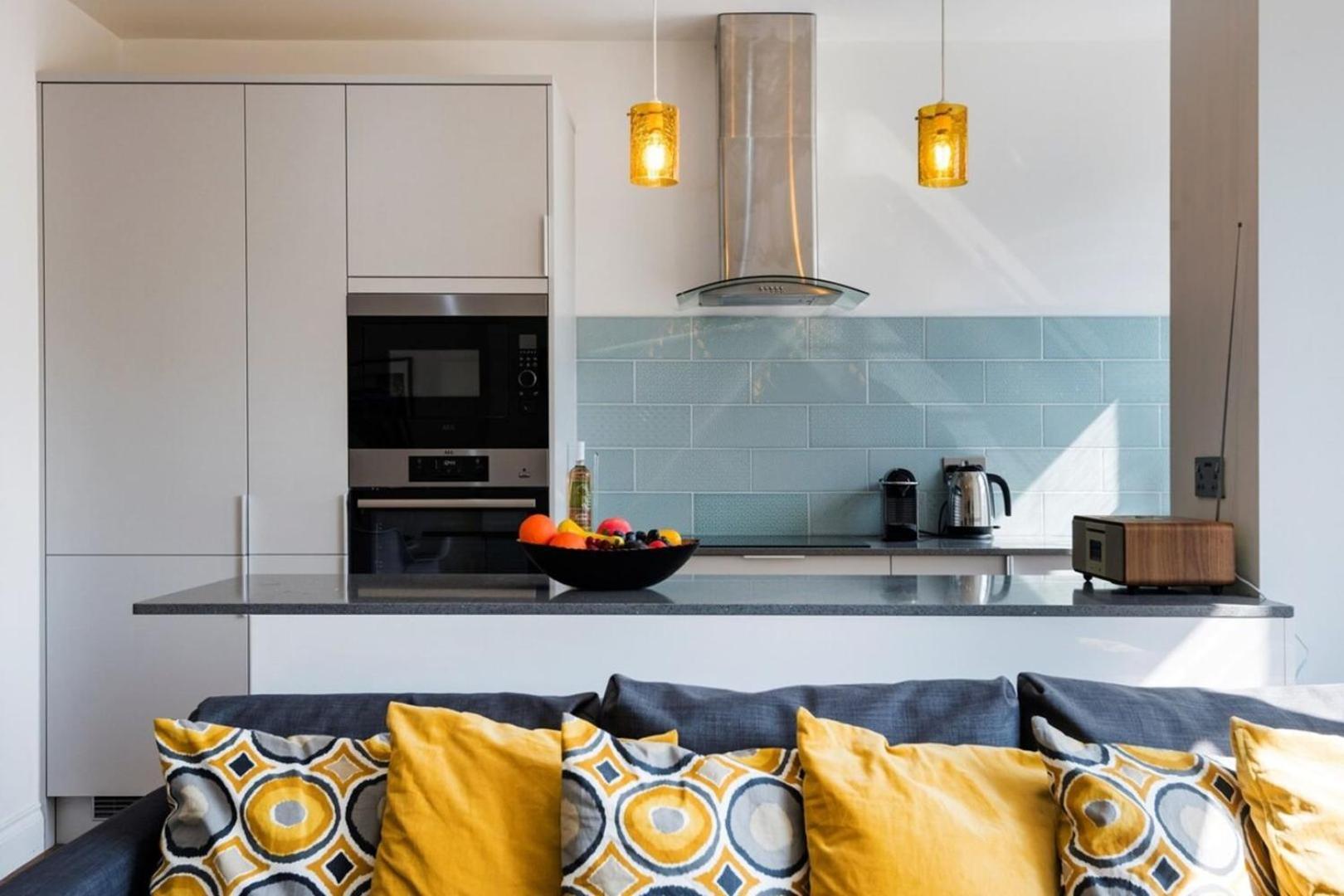 Bright And Modern Earls Court Gem Apartment ลอนดอน ภายนอก รูปภาพ